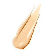 Einzigartige Textur des Helena Rubinstein Concealers bei Flaconi entdecken! Concealer Swatch