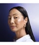 Shiseido Vital Perfection Gesichtsserum 40 ml 729238218260 visual3-shot_de