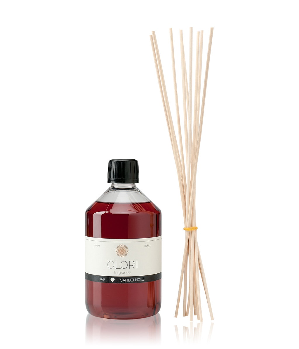 Artikel klicken und genauer betrachten! - OLORI Refill Raumduft Nachfüllflasche - Sandelholz - 500 ml Unsere Produkte stehen für Natürlichkeit und Reinheit – ganz ohne künstliche Duftstoffe. Exklusives und hochwertiges ätherisches Duftöl in unseren grossen und praktischen Nachfüllflaschen schaffen über Monate einen natürlichen Raumduft. | im Online Shop kaufen