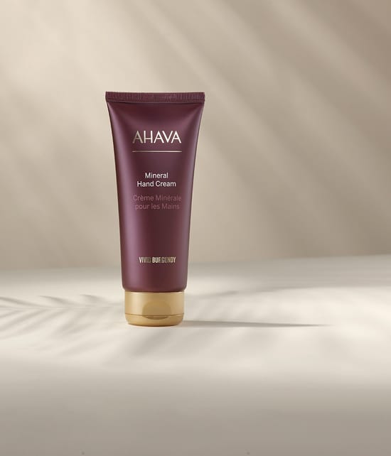 AHAVA Vivid Burgundy Handcreme 100 ml 0697045163694 visual-shot_de