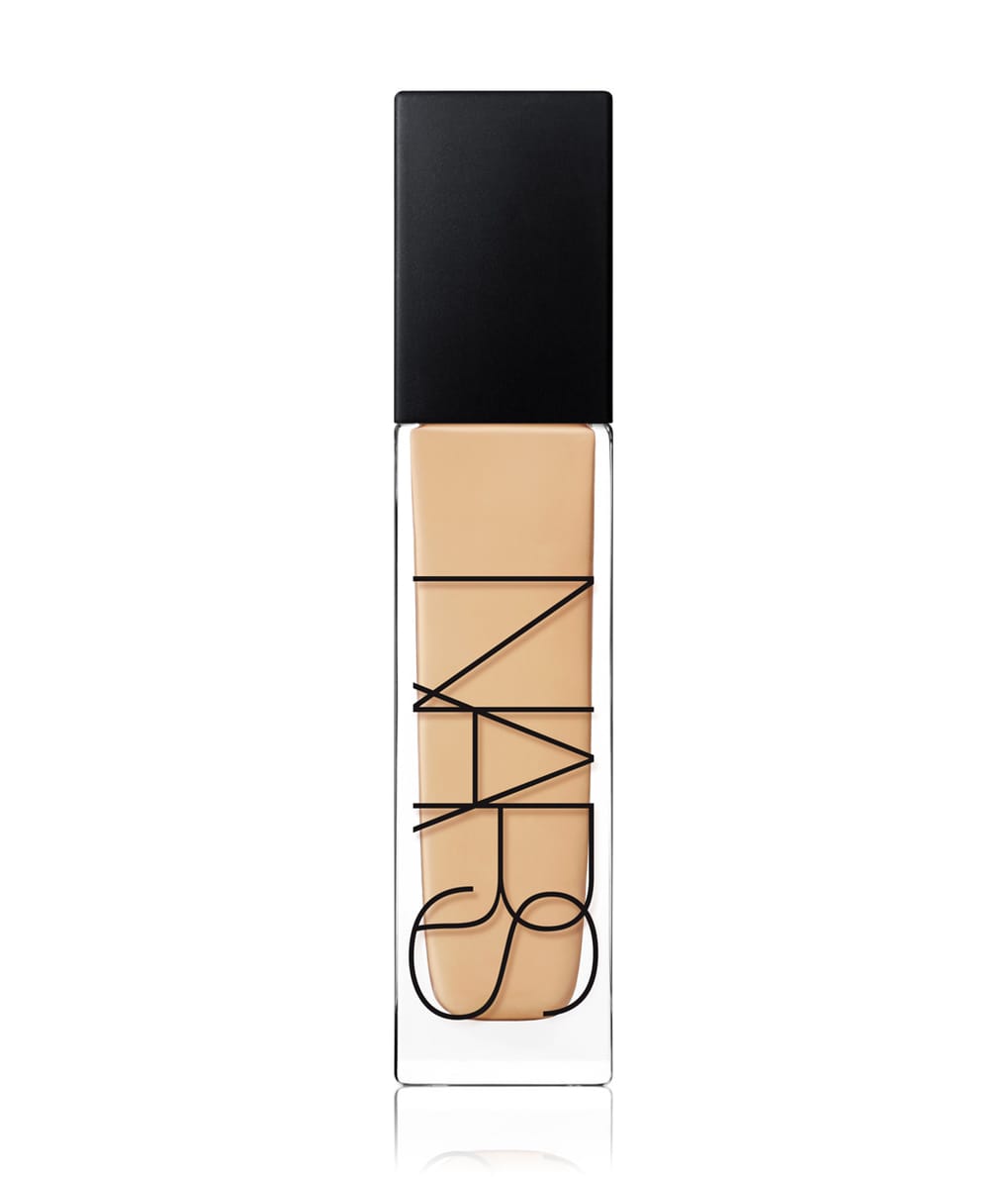 NARS Natural Radiant Flüssige Foundation 30 ml 607845066071 base-shot_de