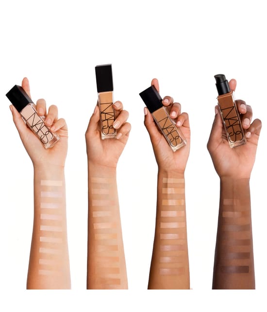 NARS Natural Radiant Flüssige Foundation 30 ml 607845066194 detail-shot_de