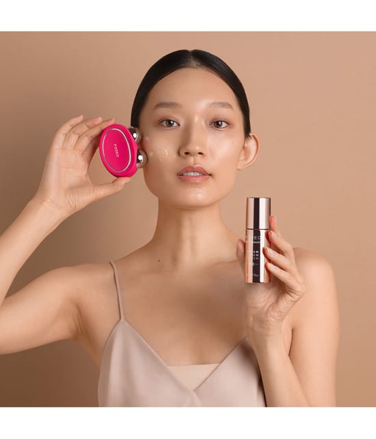 FOREO SUPERCHARGED™ Gesichtsserum 30 ml 7350120791405 visual3-shot_de