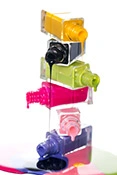 Bunter Nagellack-Turm Bunter Nagellack-Turm