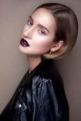 Erfahren Sie mehr über Liquid Lipstick! Model mit Liquid Lipstick Visual