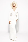 Christina Aguilera im weißen Kleid Christina Aguilera im weißen Kleid