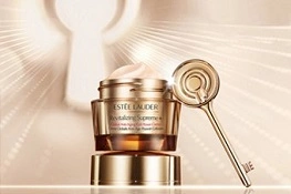 Der Schlüssel zu schöner Haut Estée Lauder Rebitalizing Supreme