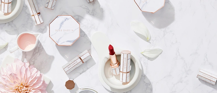 Dear Dahlia Make-up