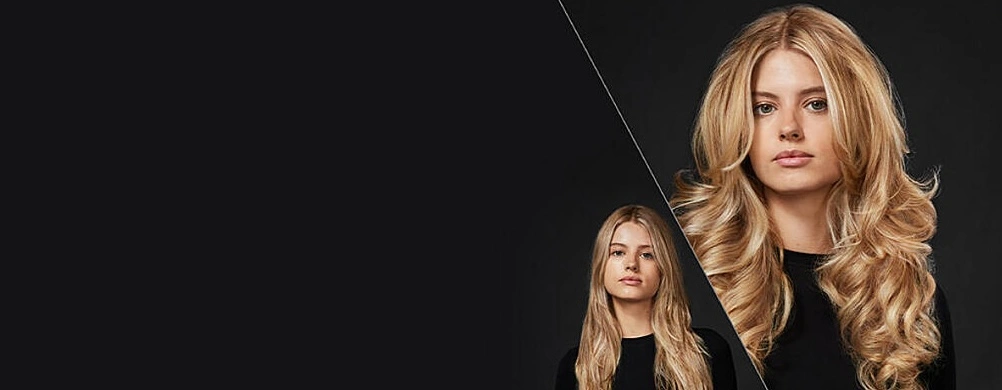 Frau mit gestylten blonden Haaren