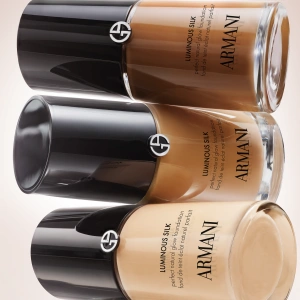 Giorgio Armani Luminous Silk Foundation bei flaconi entdecken Giorgio Armani Luminous Silk Foundation Shades