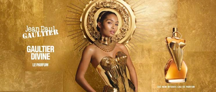 Modèle et flacons de parfum Jean Paul Gaultier