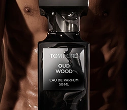 Tom Ford Oud Wood Parfum Flakon
